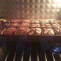 Cooksnap dari Mama Alesha untuk resep Fudgy brownies shiny crust sekat