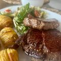 Cooksnap Olga Alioğlu z czasów, kiedy przygotował Najlepszy stek na świecie z dodatkami dla dwojga.