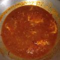 Cooksnap Jalal semasa beliau membuat Sambal telur ayam rebus.