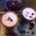 Seema Raghav का कुकस्नैप जब उन्होंने गुलाबो लस्सी (Gulabo lassi recipe in hindi) बनाया था।