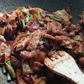 Cooksnap Nurul Natassha Bakar semasa beliau membuat Sambal Goreng Jawa.