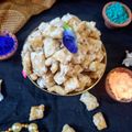 Madhvi Dwivedi का कुकस्नैप जब उन्होंने शक्करपारा (Shakarpara recipe in Hindi) बनाया था।