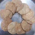 Amit94 का कुकस्नैप जब उन्होंने मठरी (mathri recipe in Hindi) बनाया था।