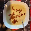 Dóra Hudák Cooksnap-ja, amikor elkészítette a(z) Zelleres burgonyakrémleves, ropogós bacönnel🥔🥓 receptet.