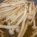 Cooksnap MocQue semasa beliau membuat Cendawan Sos Tiram Berapi.