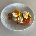 El cooksnap de lusalcidos cuando hizo Tostada de aguacate, jamón y huevo poché para el desayuno.