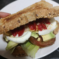 El cooksnap de UnaBrujita cuando hizo Sándwich de atún, aguacate y pimiento de piquillo.