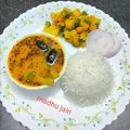 Madhu Jain का कुकस्नैप जब उन्होंने अरहर दाल कच्चे आम वाली (arhar dal kacche aam wali recipe in Hindi) बनाया था।