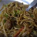 Saroj nagpal का कुकस्नैप जब उन्होंने चाऊमिन (chowmein recipe in Hindi) बनाया था।