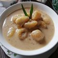 Cooksnap Julia ALeen Aireish semasa beliau membuat Pengat pisang.