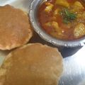 Rekha Pandey का कुकस्नैप जब उन्होंने पूरी-आलू की रस वाली सब्जी (Poori and Rasedar Aloo Sabzi Recipe in Hindi) बनाया था।