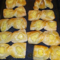 El cooksnap de ELY cuando hizo Facturas con dulce de membrillo, pastelera y dulce de leche.