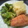Cooksnap dari sissysaraswati untuk resep Pan-fried Salmon with Steamed Broccoli and Mashed Potatoes