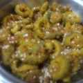 Urmila Agarwal का कुकस्नैप जब उन्होंने करारे करेले(Karare karele recipe in Hindi) बनाया था।