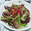 愛吃的小芸 的 魷魚炒芹菜肉絲(簡單料理) cooksnap