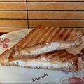 Cooksnap από 𝒳𝓇𝓊𝓈𝑜𝓊𝓁𝒶 𝒦𝑜𝓃𝓉𝑜𝓅𝑜𝓊𝓁𝑜𝓊 στη συνταγή Τοστ με τυρί και φέτα
