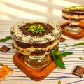 کوک اسنپ Parisa darchiniyan بعد از امتحان کردن دسر سمولینا شکلاتی با پتی بور🌺.