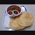 Puja Agarwal का कुकस्नैप जब उन्होंने अमृतसरी पिंडी छोले विथ भटूरे (Amritsari Pindi Chole with bhature recipe in Hindi) बनाया था।