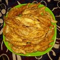 kavita sanghvi ( porwal ) का कुकस्नैप जब उन्होंने करेला निमकी (karele nimki recipe in Hindi) बनाया था।