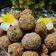 Vandana Mathur का कुकस्नैप जब उन्होंने तिल गुड़ के लाडू (til gur ke ladoo recipe in Hindi) बनाया था।