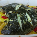 El cooksnap de Elena M cuando hizo Rodaballo al horno con patatas, verduras y almendras.