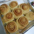 Cooksnap Hunger Pangs semasa beliau membuat Sourdough Cinnamon Rolls.