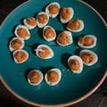 El cooksnap de Elisa cuando hizo Huevos de codorniz rellenos de crema de sobrasada y miel.