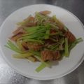 潘俊霖的(簡單料理) 的 芹菜炒魷魚(附魷魚發泡法) cooksnap