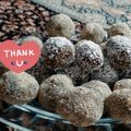 کوک اسنپ ❥ ⇆دختر بلوچ ❥ بعد از امتحان کردن توپک های خرما و بیسکوئیت😍.