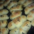 صورة من أم الزبرجد ، شاركها بعد تجربة وصفة فطاير بالجبن على شكل وردة🌸🌸