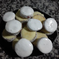 El cooksnap de elivacc.chivil cuando hizo Alfajores de maicena con harina leudante 🤍.