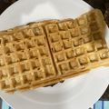 Cooksnap Miera Yusof semasa beliau membuat Waffle Mentega Kacang.