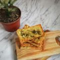 Cooksnap dari Erika Damayanti "Cemilan Kakak Mika" untuk resep Garlic Bread homemade pakai roti tawar