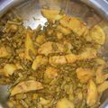 Komal Arora का कुकस्नैप जब उन्होंने आलू और सेम की सब्जी (aloo aur sem ki sabzi recipe in Hindi) बनाया था।