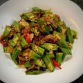 Cooksnap Sesimple Loralin semasa beliau membuat Bendi Goreng Favourite Ayahanda.