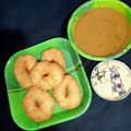 Dipika Bhalla का कुकस्नैप जब उन्होंने मेदू वडा सांबार चटनी(medu vada samber chutney recipe in hindi) बनाया था।