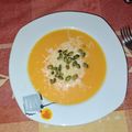 Németh Enikő Cooksnap-ja, amikor elkészítette a(z) Sütőtök krémleves receptet.