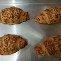 Cooksnap dari erlinda untuk resep Croissant isi Sosis (with danish pastry sheet)