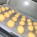Cooksnap Sucilia semasa beliau membuat Biskut Suji.