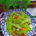 Cooksnap Hani Shaimi semasa beliau membuat Kacang Peas Goreng.
