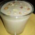 Bhagyashree Yash's cooksnap of when they made ચીકુ અને કેળા શેક વિથ આઈસ્ક્રીમ.