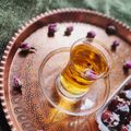 کوک اسنپ Somi Bano بعد از امتحان کردن دمنوش هل و دارچین و گل محمدی و زعفران.