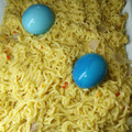 fateebck's cooksnap of when they made Coloured boiled eggs.