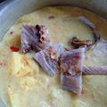Cooksnap AeJaa 📸 semasa beliau membuat Gulai Kunyit Ikan Masin Campur Nanas.