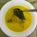 Cooksnap Aznal Ariff Zakaria semasa beliau membuat Ayam masak lemak cili api daun limau purut.