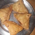 Khushboo Singh का कुकस्नैप जब उन्होंने होममेड समोसा(hiomemade samosa recipe in hindi) बनाया था।
