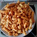 Anshi Seth का कुकस्नैप जब उन्होंने मैदा नमकीन और निमकी (maida namkeen aur nimki recipe in Hindi) बनाया था।