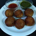 Poonam Singh का कुकस्नैप जब उन्होंने आलू ब्रेड कटलेट (aloo bread cutlet recipe in Hindi) बनाया था।