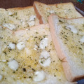 Cooksnap dari Nisa Umara untuk resep Garlic Bread/ Roti Panggang Gurih