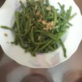 Cooksnap của phù thủy bé nhỏ khi họ làm theo món Đậu cô ve xào tỏi